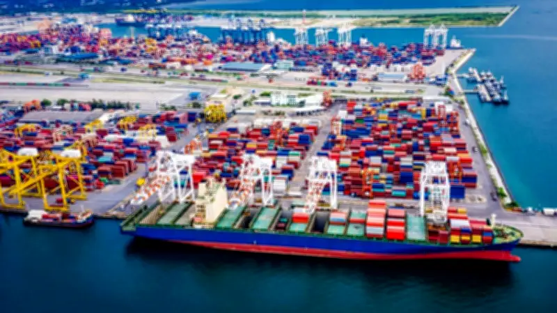 মার্চে চট্টগ্রাম বন্দরে ২৫ জাহাজ থেকে জ্বালানি খালাস, ট্রেন-বাস সংঘর্ষে ১২ জনের মৃত্যু