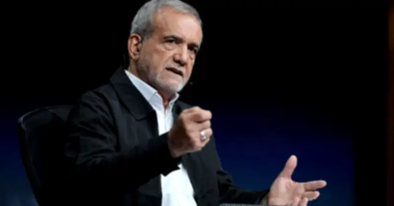 ইরানের প্রেসিডেন্ট পেজেশকিয়ানের সতর্কবার্তা: হরমুজ প্রণালি নিয়ে যেকোনো হুমকির বিরুদ্ধে রণক্ষেত্রে প্রস্তুত