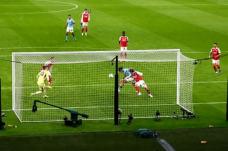 গোলকিপার কেপার ভুলে সিটির জয়, লিগ কাপ শিরোপা পুনরুদ্ধার