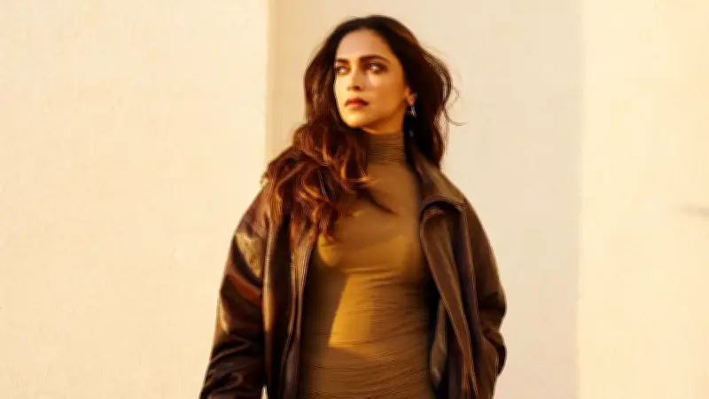 দীপিকা পাড়ুকোনের নীরবতা নিয়ে বিতর্ক: সম্পর্ক কি ইনস্টাগ্রাম পোস্টে মাপা যায়?