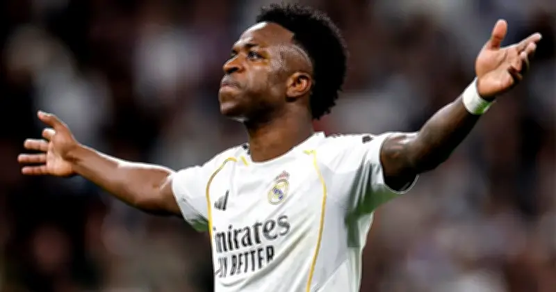 রিয়াল মাদ্রিদের রোমাঞ্চকর জয়, বার্সেলোনা শীর্ষে অটুট