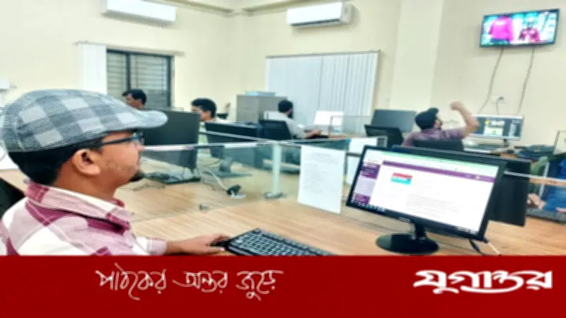 ঈদের দীর্ঘ ছুটি শেষ, মঙ্গলবার থেকে খুলছে অফিস-আদালত ও ব্যাংক