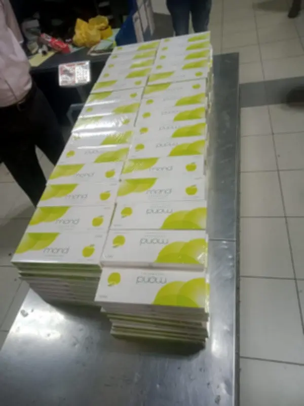 চট্টগ্রাম বিমানবন্দরে ৩০০ কার্টন বিদেশি সিগারেট জব্দ, ৬ লাখ টাকা রাজস্ব ফাঁকির চেষ্টা