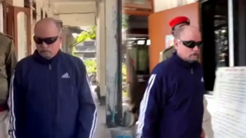 তথ্য পাচার, দুর্ঘটনা ও রাজনৈতিক বক্তব্য: দেশ-বিদেশের নানা খবর