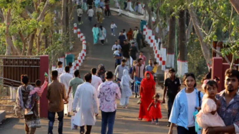 মেঘলা ও নীলাচলে প্রকৃতির মাঝে পর্যটকদের আনন্দঘন মুহূর্ত