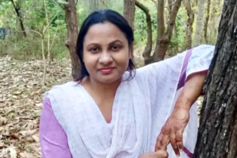 বিড়াল উদ্ধারে ছাদ থেকে পড়ে নারীর মৃত্যু, শোকস্তব্ধ পরিবার