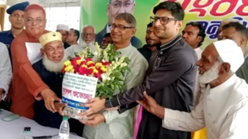 জ্বালানি সংকট ও রাজনৈতিক সংঘর্ষ: কিশোরগঞ্জে আ.লীগ-বিএনপির সংঘর্ষে আহত ৩০, খুলনাসহ ১৫ জেলায় তেলের অভাব