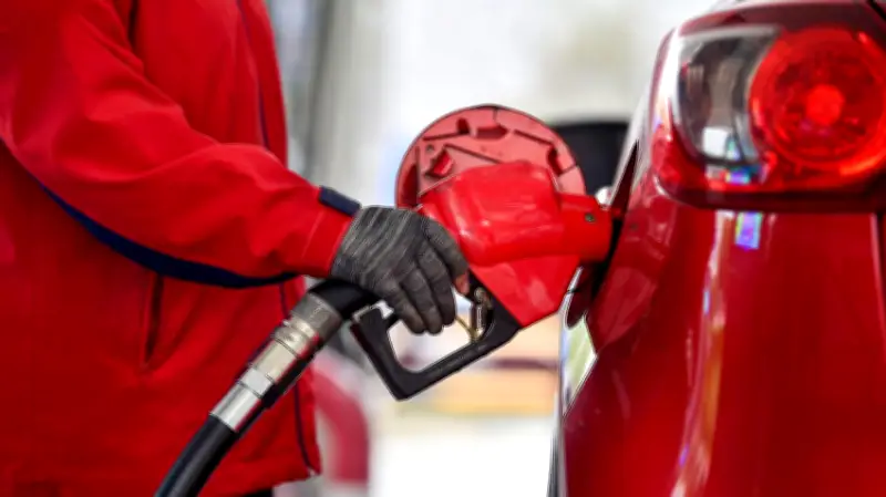 পেট্রোল পাম্প মালিকরা পুলিশি সুরক্ষা চান, মন্ত্রী বললেন জ্বালানি সংকট নেই