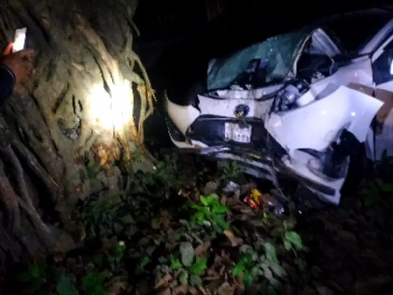 যশোরের বাঘারপাড়ায় প্রাইভেট কার দুর্ঘটনায় তিনজনের মৃত্যু, আহত আরও তিনজন