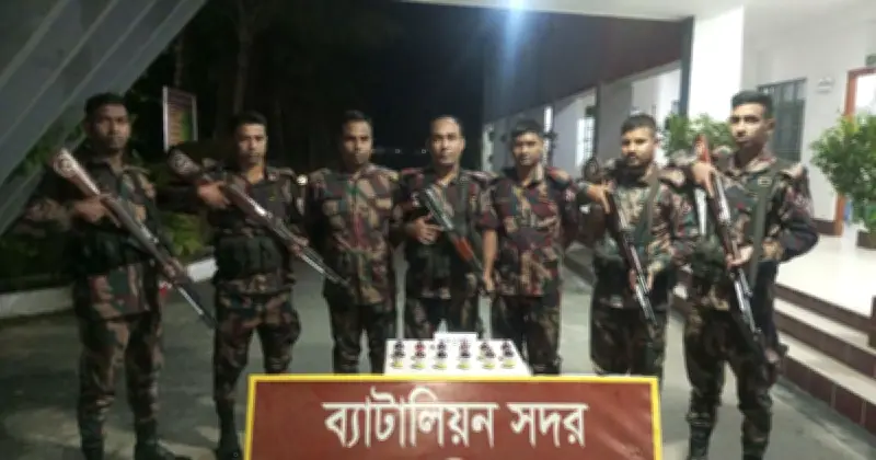 কুষ্টিয়ায় বিজিবির অভিযানে ৬ কোটি টাকার ভারতীয় মাদক ও চোরাচালানি পণ্য জব্দ
