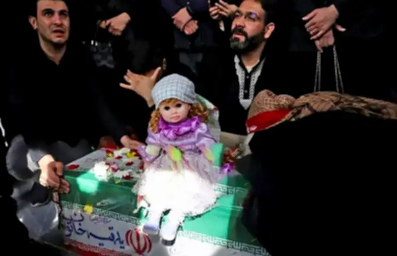 ইরানে শিশু জয়নাবের মৃত্যু: যুদ্ধের নির্মমতা ও আফ্রিকার জন্য হুমকি