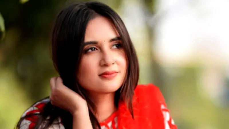 ভারতে দ্বিতীয় অস্ত্রোপচার, তানিয়া বৃষ্টির শারীরিক অবস্থা স্থিতিশীল; নড়াইলে সংঘর্ষে আহত ২৫