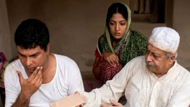 বিদেশ যাত্রার আবেগঘন দৃশ্য: তিন শিল্পীর বিদায়ে নাটকের সেই মুহূর্ত আবার ভাইরাল