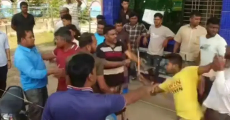 মেহেরপুরে বিএনপি নেতা আব্দুল ওহাব বুলবুলকে মারধরের অভিযোগ, ফিলিং স্টেশনে হামলা