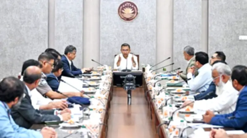 প্রধানমন্ত্রীর ট্রাফিক নির্দেশ, জ্বালানি মূল্যবৃদ্ধি ও আইএমএফ ঋণ আলোচনা