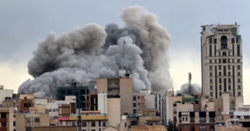 ইরানের কঠোর হামলার হুমকি: ইসরায়েলের বিরুদ্ধে ড্রোন-ক্ষেপণাস্ত্র হামলা বাড়ানোর সতর্কতা