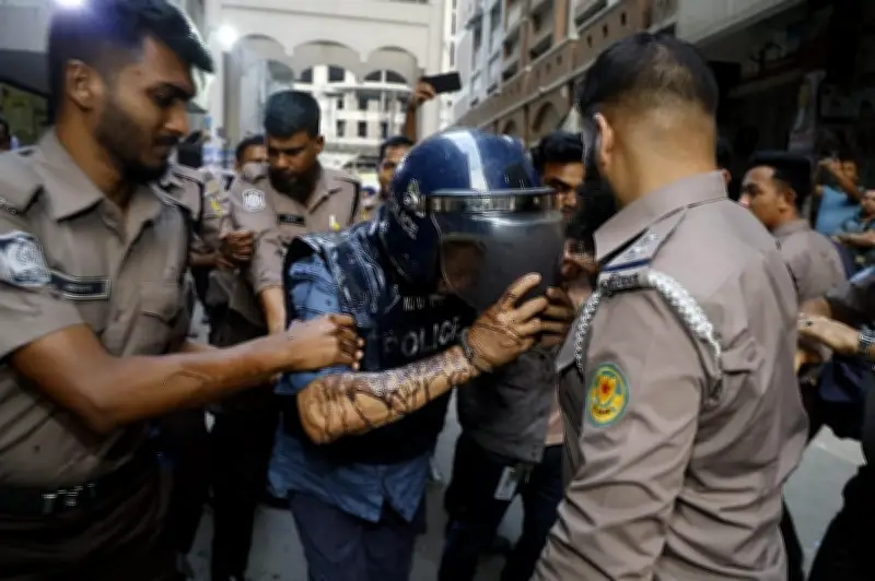 মানব পাচার মামলায় মাসুদ চৌধুরীর রিমান্ড, আদালতে ময়লা পানি নিক্ষেপের ঘটনা