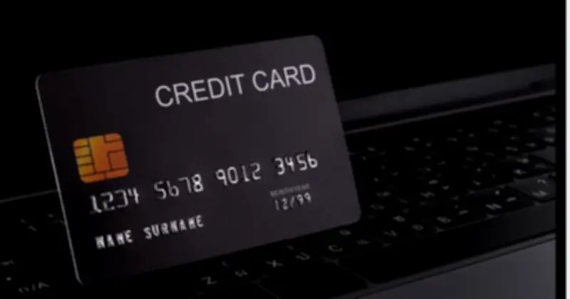 ঈদ কেনাকাটায় ক্রেডিট কার্ডের সুদের ফাঁদ: বিশেষজ্ঞদের ৫ পরামর্শ