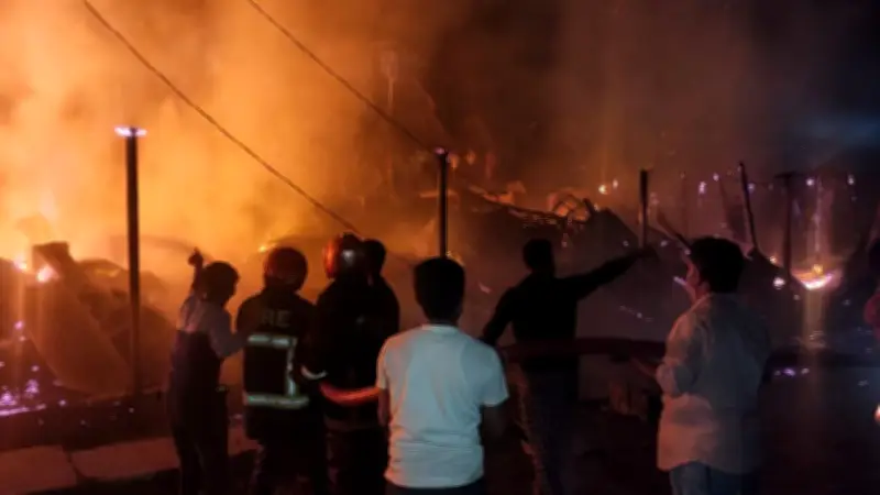 সুবর্ণচরে ভয়াবহ অগ্নিকাণ্ড, প্রধানমন্ত্রীর ডাকটিকিট উন্মোচন ও সংসদে বাজেট আসছে