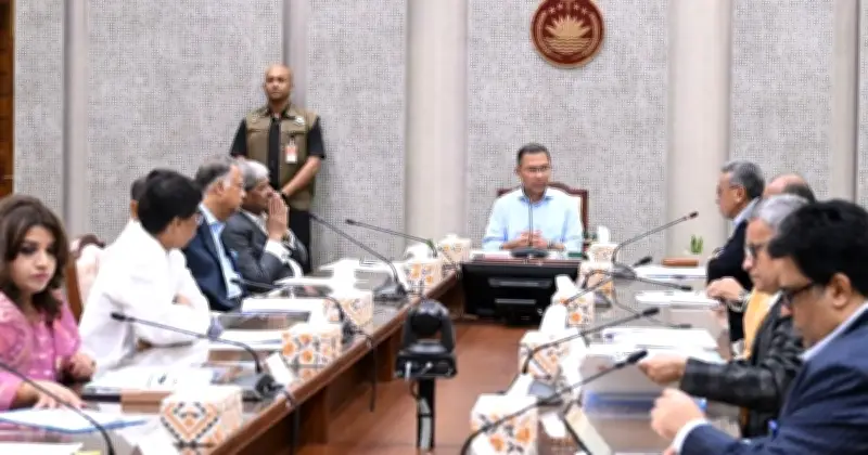 জ্বালানি সংকট মোকাবিলায় প্রধানমন্ত্রীর সভা: ভবিষ্যৎ কর্মপন্থা নির্ধারণ