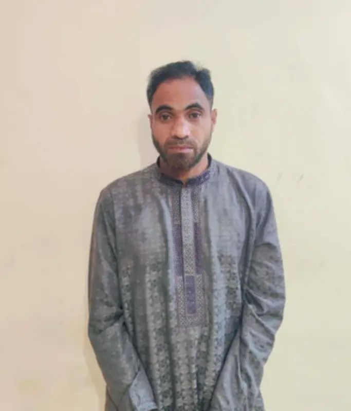 চট্টগ্রামে নির্মাণাধীন ভবন থেকে চাঁদা আদায়ের ভিডিও ধারণ করে গ্রেপ্তার সাইদুল ইসলাম