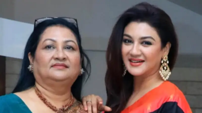 জয়া আহসানের মায়ের মুখে শোনা ২৫ মার্চের ভয়াল রাতের স্মৃতি