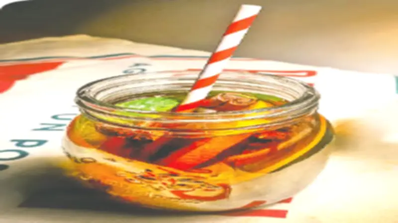 ওজন কমানোর সহজ উপায় দারুচিনি-পানি: পুষ্টিবিদের পরামর্শ ও সতর্কতা