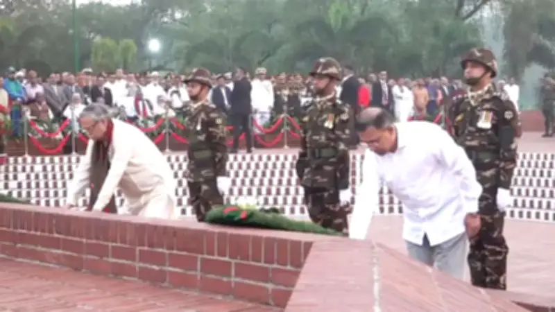 স্বাধীনতা দিবসে জাতীয় স্মৃতিসৌধে রাষ্ট্রপতি ও প্রধানমন্ত্রীর শ্রদ্ধা নিবেদন