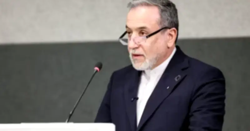 ইরানের পররাষ্ট্রমন্ত্রী: যুক্তরাষ্ট্রের সাথে সরাসরি কোনো আলোচনা নেই, শুধু বার্তা আদান-প্রদান