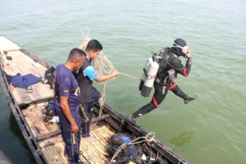 রাজবাড়ীর দৌলতদিয়া ঘাটে বাসডুবি: ২৪ জনের মরদেহ উদ্ধার, তদন্ত কমিটি গঠন