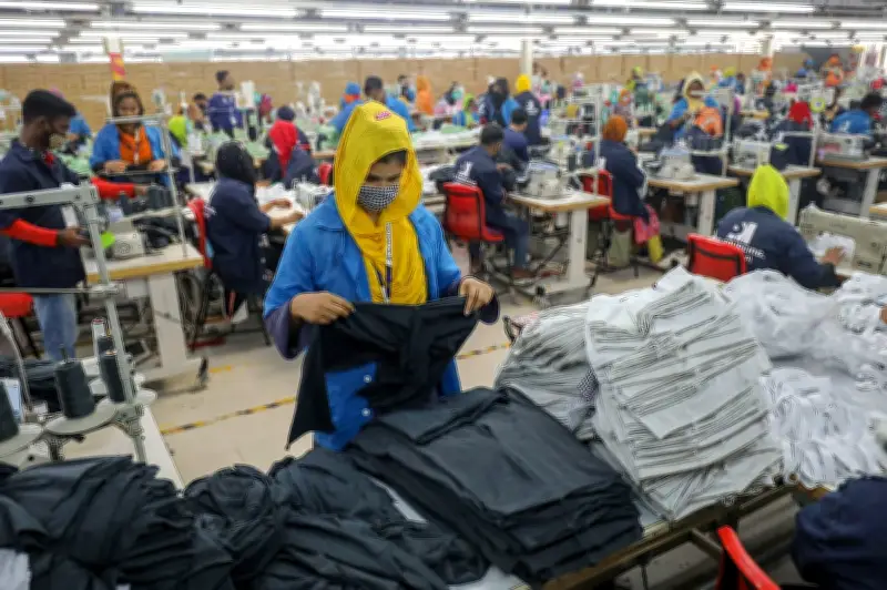 ইইউতে তৈরি পোশাক রপ্তানিতে ধস, বাংলাদেশের রপ্তানি কমেছে ২৫ শতাংশ