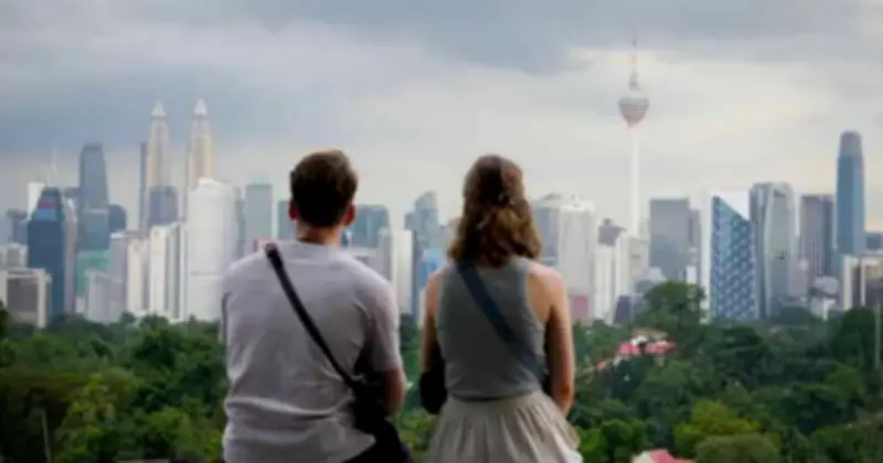 মালয়েশিয়ায় বিদেশি কর্মীদের জন্য কঠোর ভিসা নিয়ম, বেতন দ্বিগুণ ও মেয়াদ সীমিত