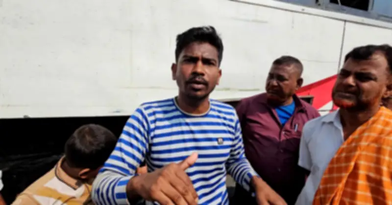 দৌলতদিয়া ঘাটে বাসডুবি: দুই মিনিট আগে নামায় প্রাণে বেঁচে গেলেন আবুল কালাম