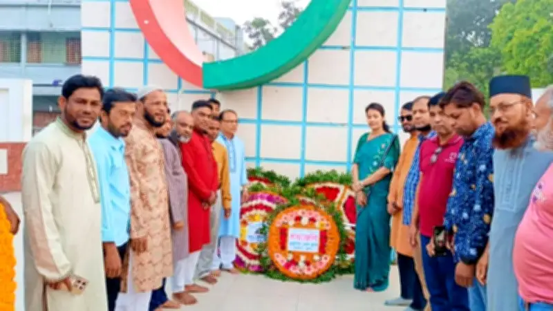 স্বাধীনতা দিবসে আন্তর্জাতিক শুভেচ্ছা ও দেশজুড়ে উদযাপন