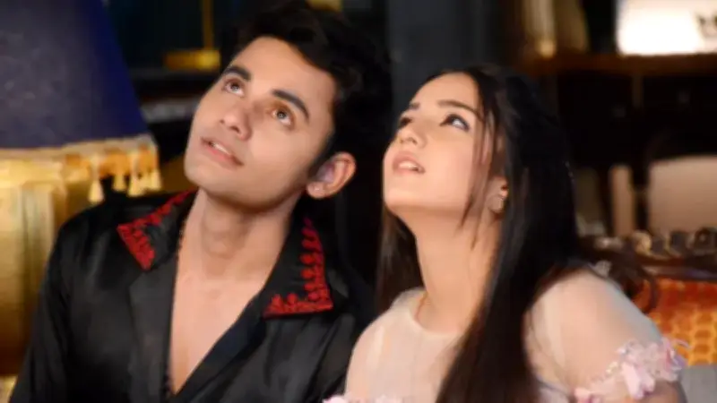 ভারতীয় টিভি সিরিয়ালে নাবালিকা অভিনেত্রীর ঘনিষ্ঠ দৃশ্য নিয়ে তীব্র বিতর্ক