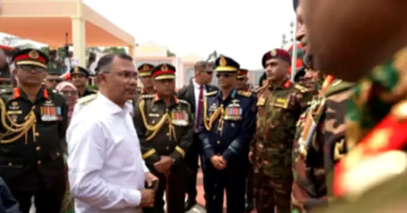 স্বাধীনতা দিবসে কুচকাওয়াজে মুগ্ধ প্রধানমন্ত্রী, দেশপ্রেমের অনন্য প্রদর্শনী