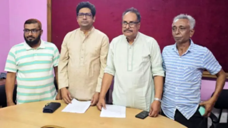 এনসিপি নেতাদের পদত্যাগ ও স্বাধীনতা দিবসে প্রধানমন্ত্রীর স্টেডিয়াম পরিদর্শন