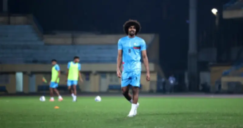 হামজা চৌধুরীসহ ৫ প্রবাসী ফুটবলার নিয়ে বাংলাদেশের ভিয়েতনাম মুখোমুখি