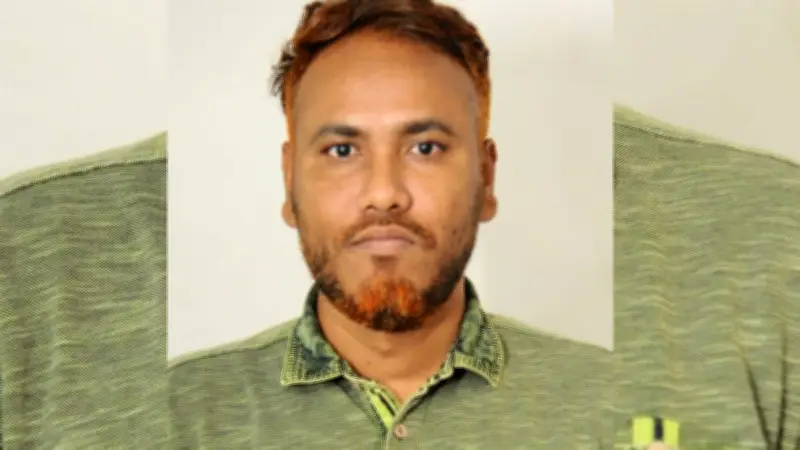 রাজনৈতিক সংঘাতে সিংগাইরে ঘরবাড়ি ভাঙচুর, ইরানের নৌ কমান্ডার হত্যার দাবি ইসরায়েলের