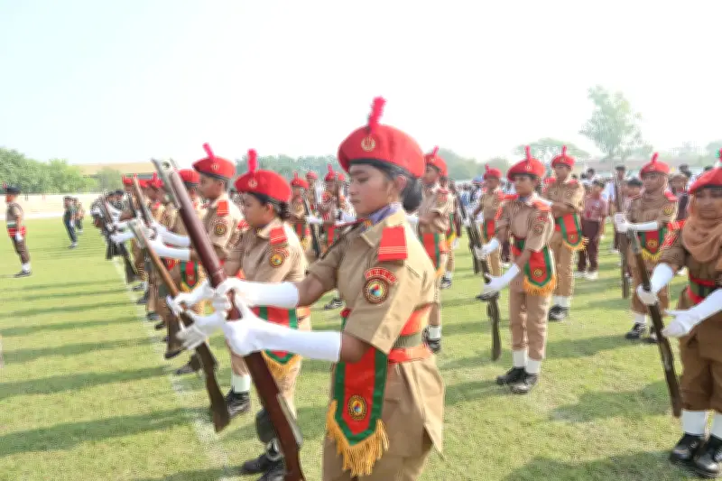 স্বাধীনতা দিবসে উৎসব ও জ্বালানি সংকট: দেশজুড়ে মিশ্র চিত্র