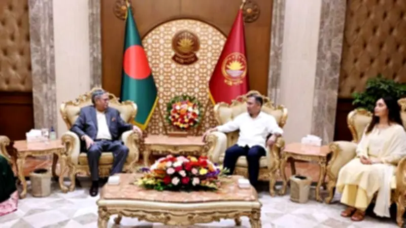 বাংলাদেশে অনলাইন শিক্ষার ভবিষ্যৎ: নতুন নীতিমালা ও চ্যালেঞ্জ