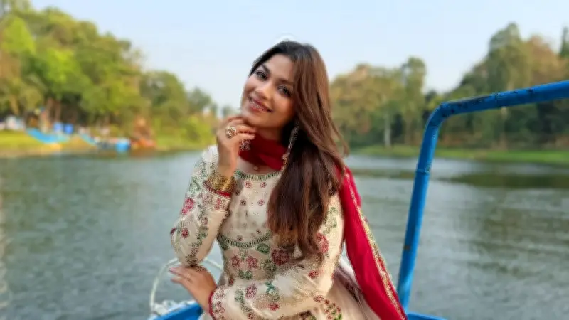 পারসা ইভানার 'তবু মনে রেখ' ছবি ভাইরাল, ওটিটি প্রকল্প 'একসাথে আলাদা'তে অভিনয়