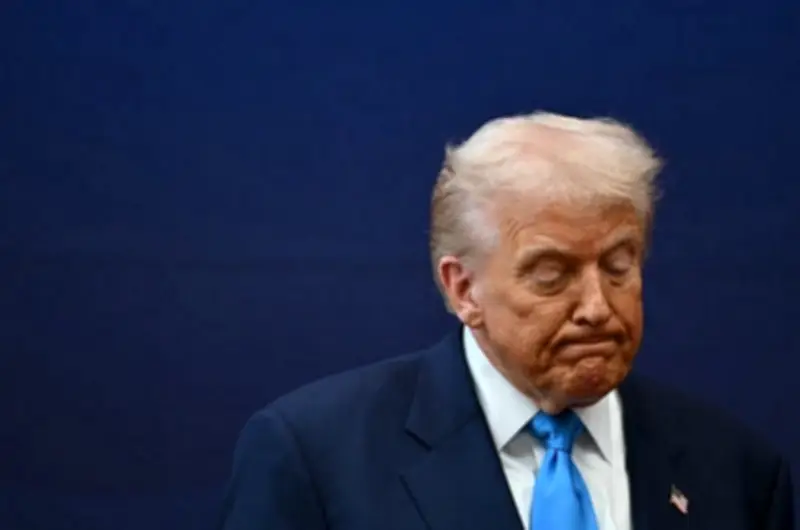 ট্রাম্পের ইরান সংঘাত সমাপ্তির পরিকল্পনা: চীন সফরের আগেই যুদ্ধ শেষের লক্ষ্য