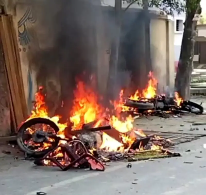 গফরগাঁওয়ে বালু উত্তোলন বিরোধে ছাত্রদল নেতার মোটরসাইকেল পোড়ানো, পদচ্যুত