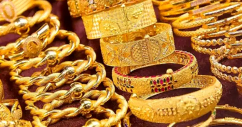 মধ্যপ্রাচ্যে যুদ্ধ সত্ত্বেও স্বর্ণের দাম কমছে: আন্তর্জাতিক বাজারে ডলারের শক্তিশালী অবস্থান ও সুদহারের প্রভাব