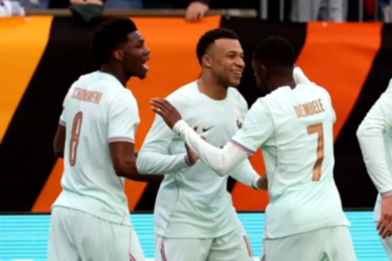 বাংলাদেশে অনলাইন শিক্ষার ভবিষ্যৎ: নতুন নীতিমালা ও চ্যালেঞ্জ