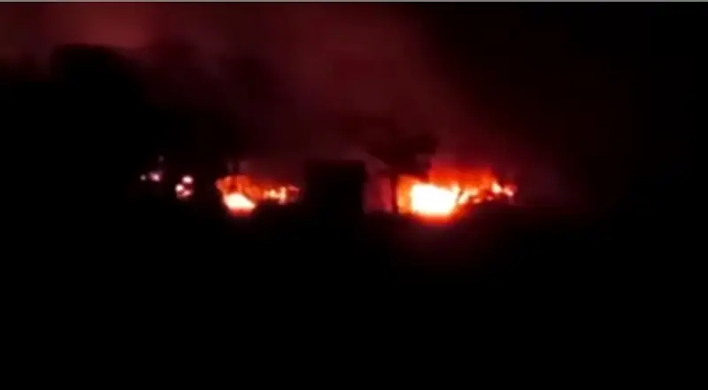 বাগেরহাটের চিতলমারীতে দুই বংশের সংঘর্ষে নিহত ১, ভাঙচুর-লুটপাট-অগ্নিসংযোগ