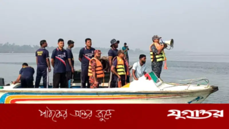 পদ্মা নদীতে বাসডুবি: তৃতীয় দিনেও চলছে উদ্ধার অভিযান, ২৬ লাশ উদ্ধার