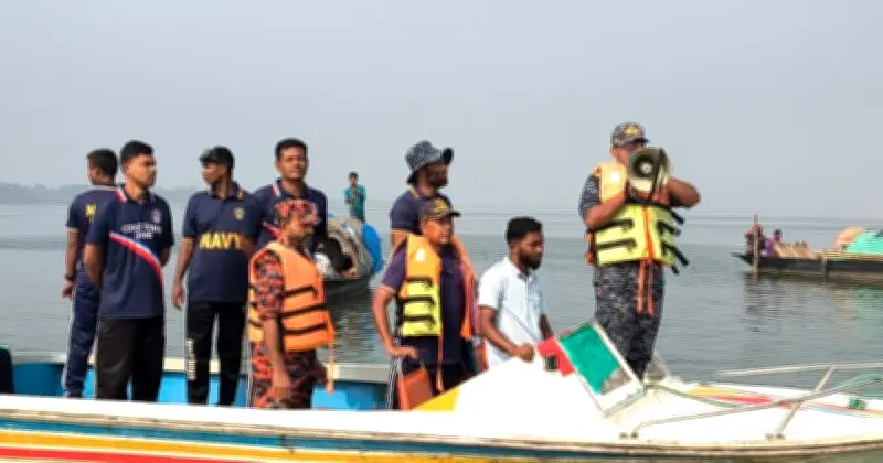 রাজবাড়ীর দৌলতদিয়া ফেরিঘাটে বাস দুর্ঘটনায় উদ্ধার অভিযান অব্যাহত, নিখোঁজ রিপনের সন্ধান চলছে