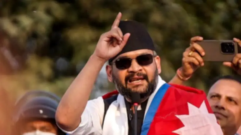 র‍্যাপার থেকে প্রধানমন্ত্রী: নেপালের নতুন নেতা বালেন্দ্র শাহছবির শপথ গ্রহণ